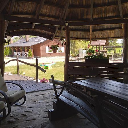 Domek Na Prerii Villa อุสชิกีดอลเน ภายนอก รูปภาพ