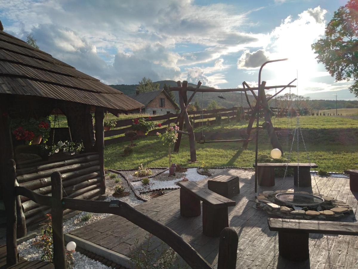 Domek Na Prerii Villa อุสชิกีดอลเน ภายนอก รูปภาพ