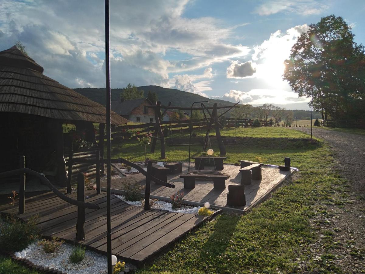 Domek Na Prerii Villa อุสชิกีดอลเน ภายนอก รูปภาพ